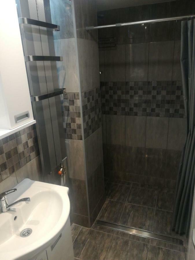 Classy And Cozy - Parking - 3 Beds - Near Center Novi Sad Exterior foto