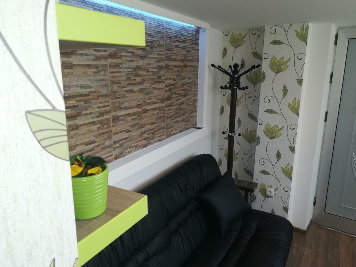 Classy And Cozy - Parking - 3 Beds - Near Center Novi Sad Exterior foto