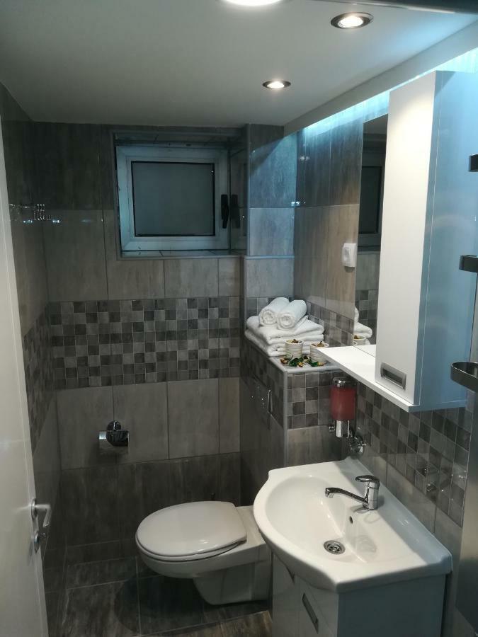 Classy And Cozy - Parking - 3 Beds - Near Center Novi Sad Exterior foto